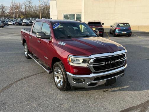 Delmonico Red Pearlcoat 2019 RAM 1500 Big Horn