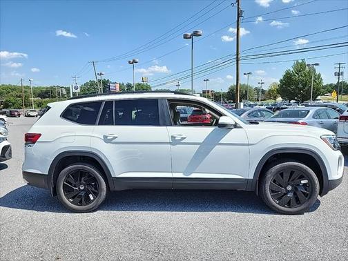 2025 Volkswagen Atlas 2.0T SE w/Technology 4MOTION