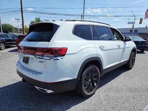 2025 Volkswagen Atlas 2.0T SE w/Technology 4MOTION
