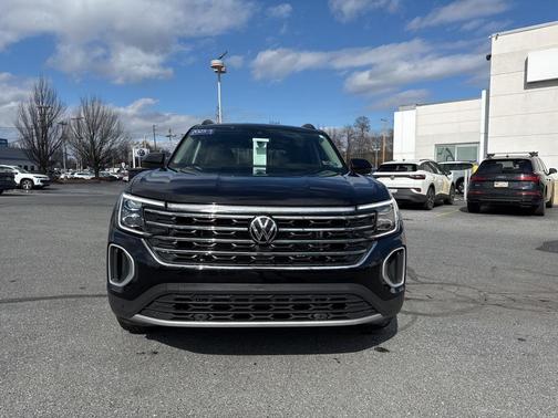 2025 Volkswagen Atlas 2.0T SE w/Technology 4MOTION