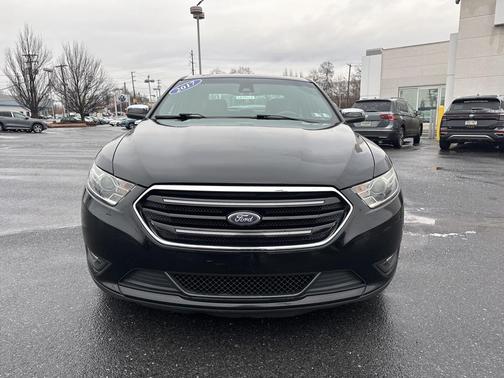 2017 Ford Taurus Limited