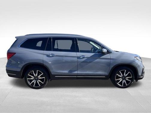 2022 Honda Pilot Touring 7-Passenger