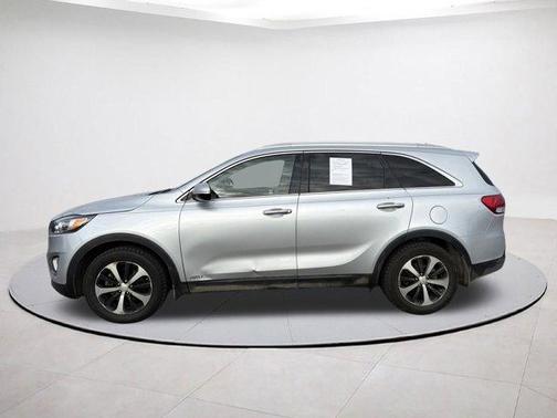 2016 Kia Sorento EX