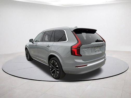 2025 Volvo XC90 B6 Plus 7-Seater