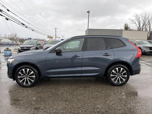 2025 Volvo XC60 B5 Plus