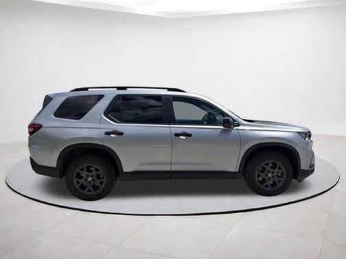 Silver 2025 Honda Pilot TrailSport