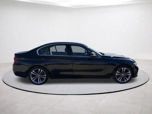 2018 BMW 330 i xDrive