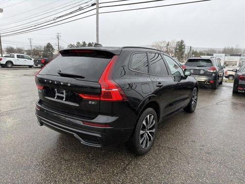 2025 Volvo XC60 B5 Plus