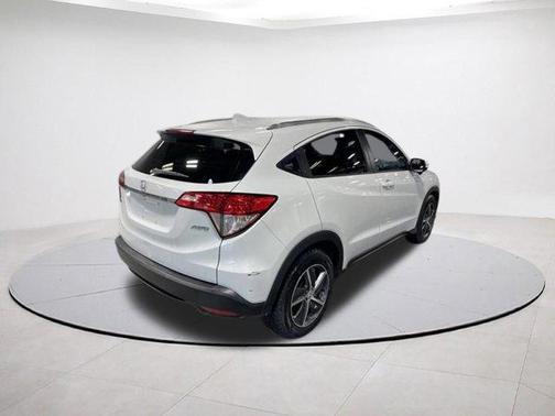 White 2022 Honda HR-V EX