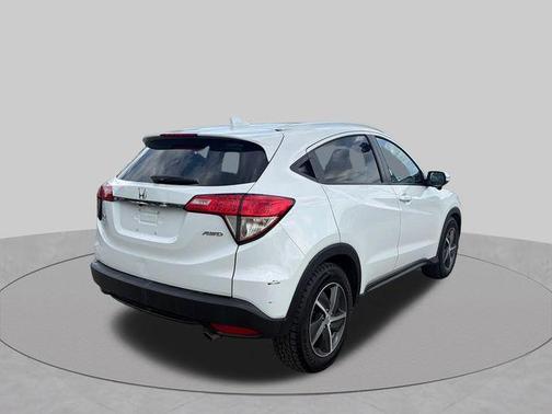 White 2022 Honda HR-V EX