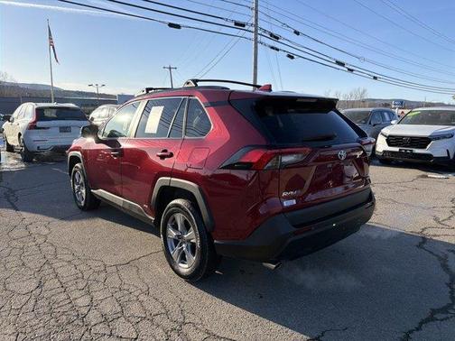 2024 Toyota RAV4 Hybrid XLE