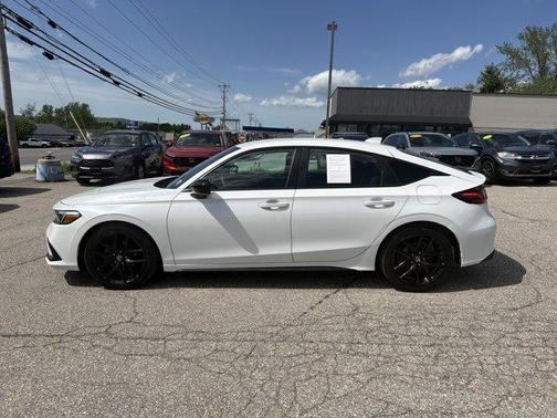 White 2024 Honda Civic Sport