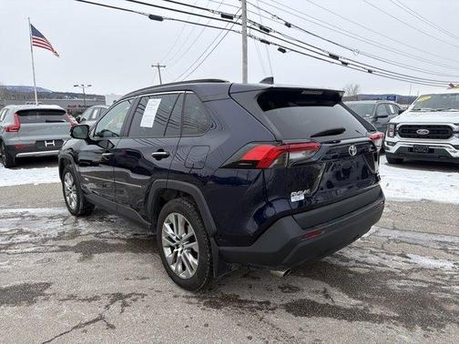 2020 Toyota RAV4 XLE Premium