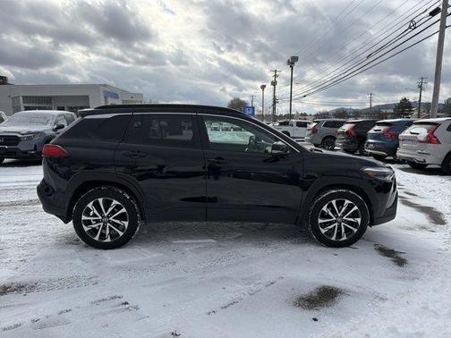 2022 Toyota Corolla Cross XLE