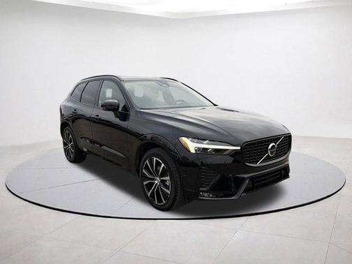 2025 Volvo XC60 B5 Plus