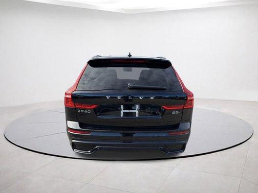 2025 Volvo XC60 B5 Plus