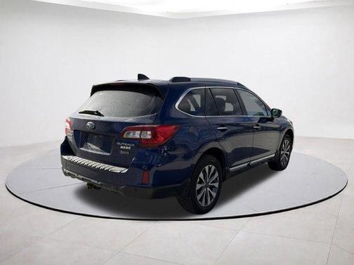 2017 Subaru Outback 2.5i Touring