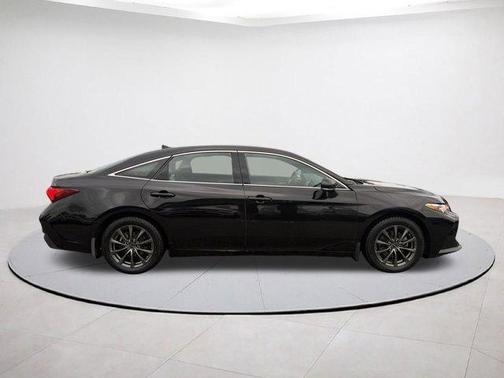 2021 Toyota Avalon XLE