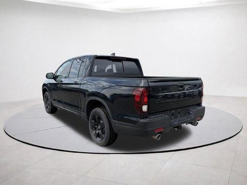 Crystal Black Pearl 2026 Honda Ridgeline Black Edition