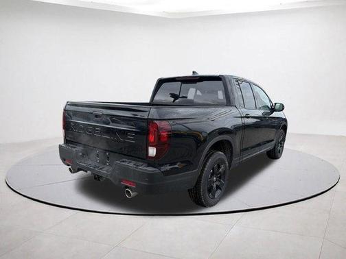 Crystal Black Pearl 2026 Honda Ridgeline Black Edition