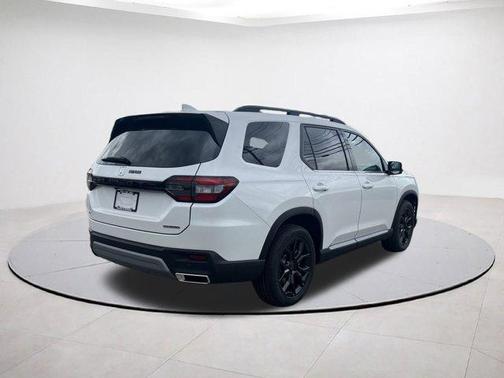 2025 Honda Pilot Touring+