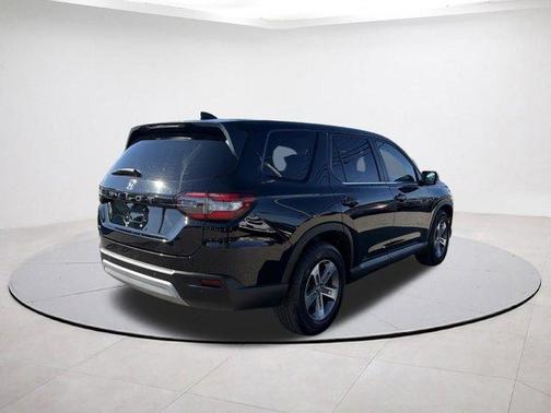 2024 Honda Pilot EX-L 7-Passenger