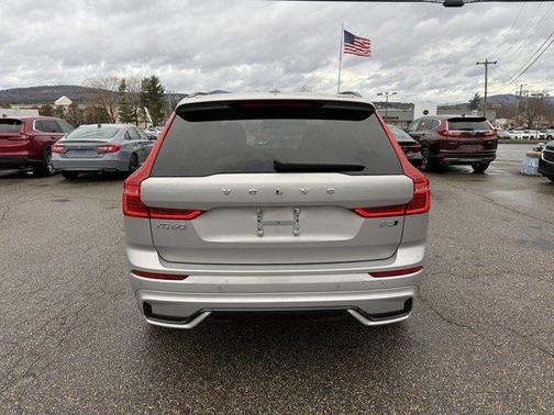 2025 Volvo XC60 B5 Plus