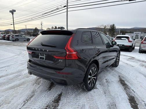 2025 Volvo XC60 B5 Plus