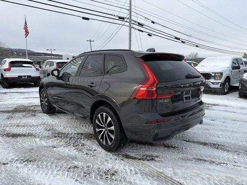 2025 Volvo XC60 B5 Plus