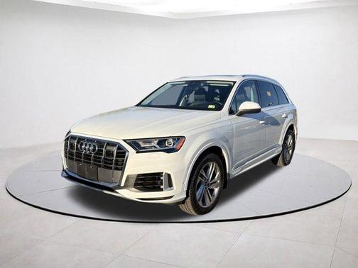 2022 Audi Q7 55 Premium Plus