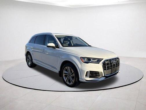 2022 Audi Q7 55 Premium Plus