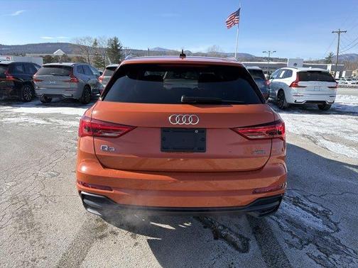 2019 Audi Q3 2.0T S line Premium Plus