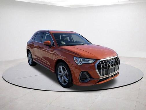 2019 Audi Q3 2.0T S line Premium Plus