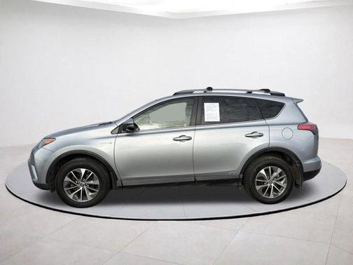 2017 Toyota RAV4 Hybrid XLE