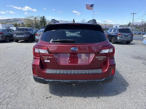 Venetian Red Pearl 2017 Subaru Outback 3.6R Limited