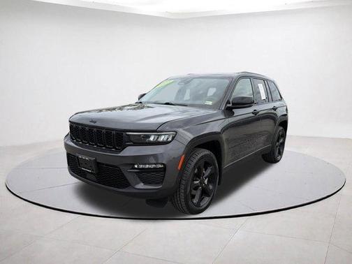 Metallic 2023 Jeep Grand Cherokee Limited