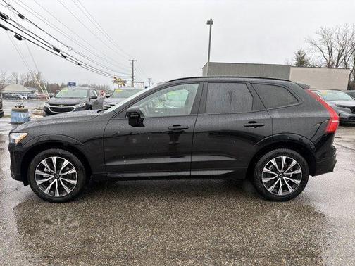 2025 Volvo XC60 B5 Plus