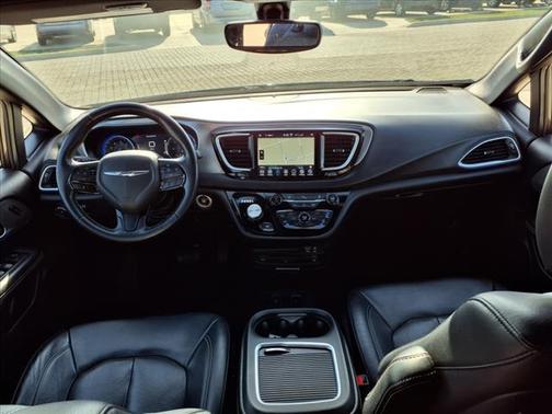 2020 Chrysler Pacifica Touring-L Plus