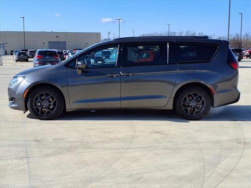 2020 Chrysler Pacifica Touring-L Plus