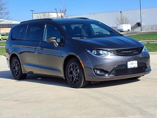 2020 Chrysler Pacifica Touring-L Plus