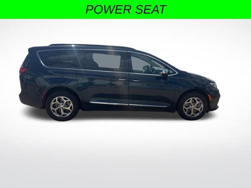Fathom Blue Pearlcoat 2023 Chrysler Pacifica Limited
