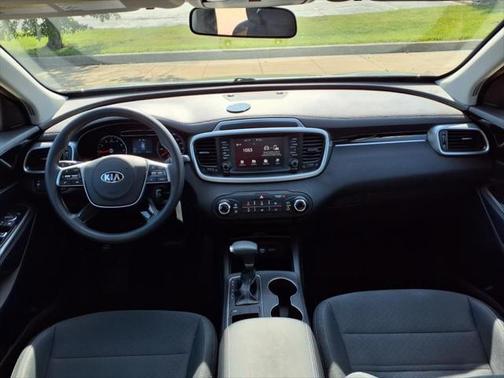 2019 Kia Sorento L