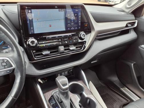 2022 Toyota Highlander Hybrid Limited