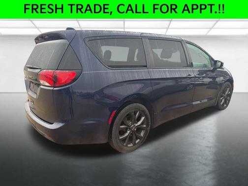 2020 Chrysler Pacifica Touring