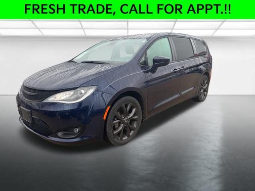 2020 Chrysler Pacifica Touring