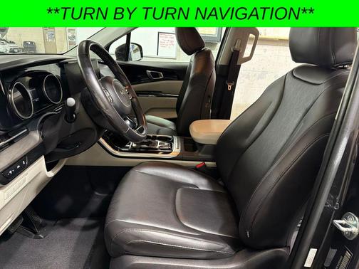 2023 Kia Carnival EX