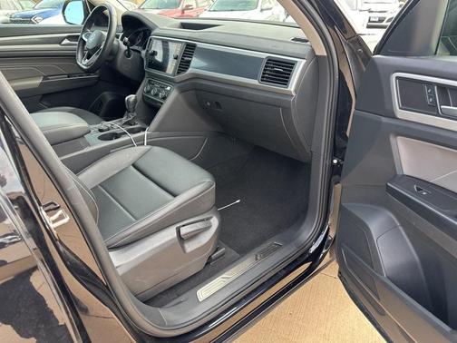2021 Volkswagen Atlas 3.6L SE w/Technology