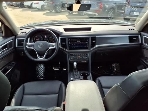 2021 Volkswagen Atlas 3.6L SE w/Technology