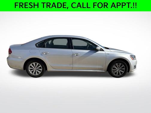 2013 Volkswagen Passat 2.5L Wolfsburg Edition