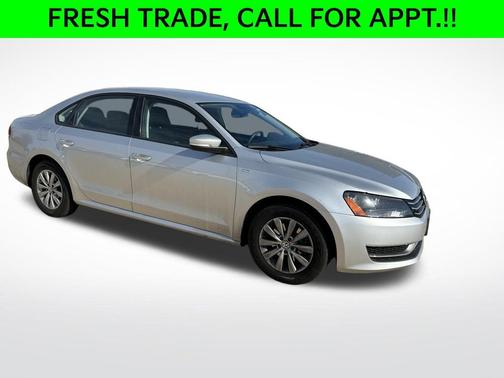 2013 Volkswagen Passat 2.5L Wolfsburg Edition